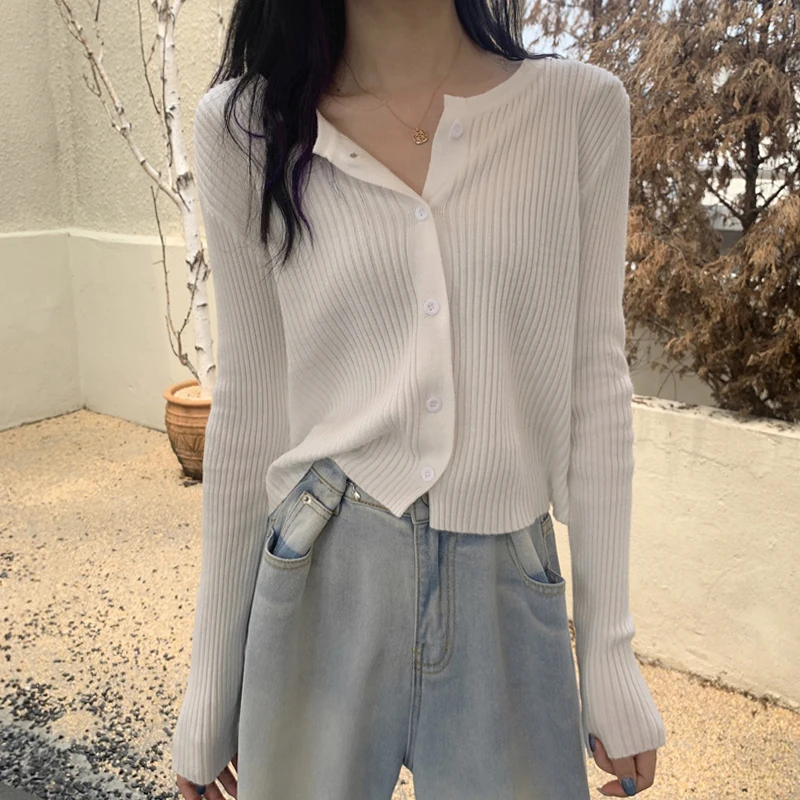 White Knitted Fabric Cardigan Women's Spring/Summer Thin Bottomming Shirt 2021 New Sweater Coat Design Short Top South Aestitic
White Knitted Fabric Cardigan Women's Spring/Summer Thin Bottomming Shirt 2021 New Sweater Coat Design Short Top South Aestitic