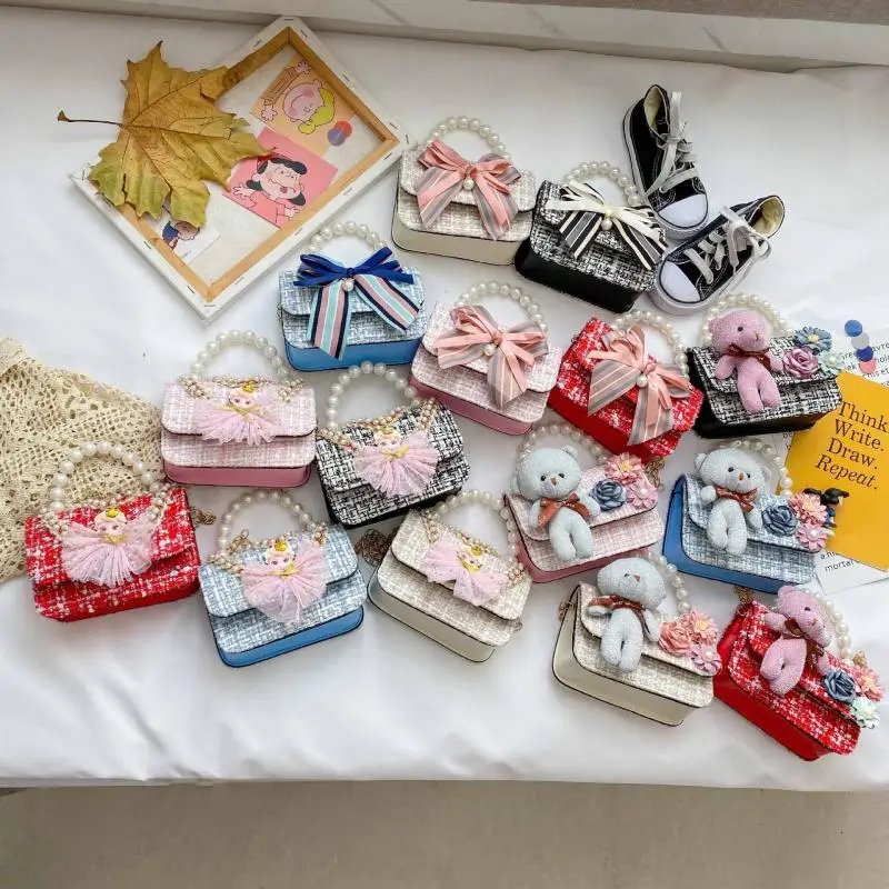 Sweat Children Bags Mini Bag for Girl Princess Bow Handbags 2021 New Children Cartoon Small Bags Pearl Hand Princess Bags
Sweat Children Bags Mini Bag for Girl Princess Bow Handbags 2021 New Children Cartoon Small Bags Pearl Hand Princess Bags
