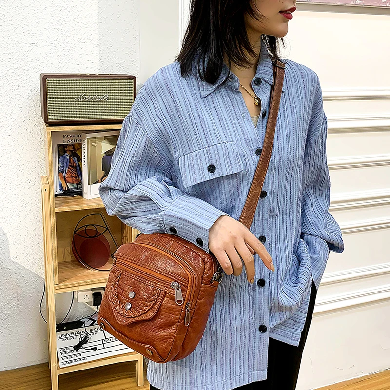 Women Vintage Leather Crossbody Travel Bag Durable Leather Female Shoulder Shopping Bag High Quality Girl's Casual Zipper Bags
Women Vintage Leather Crossbody Travel Bag Durable Leather Female Shoulder Shopping Bag High Quality Girl's Casual Zipper Bags