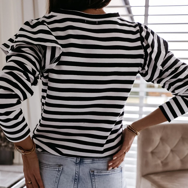 Women Blouse Shirt Striped Ruffle Long Sleeve Blouse Women Casual Feminine Spring Fashion Woman Blouses 2021 O Neck Top Female
Women Blouse Shirt Striped Ruffle Long Sleeve Blouse Women Casual Feminine Spring Fashion Woman Blouses 2021 O Neck Top Female