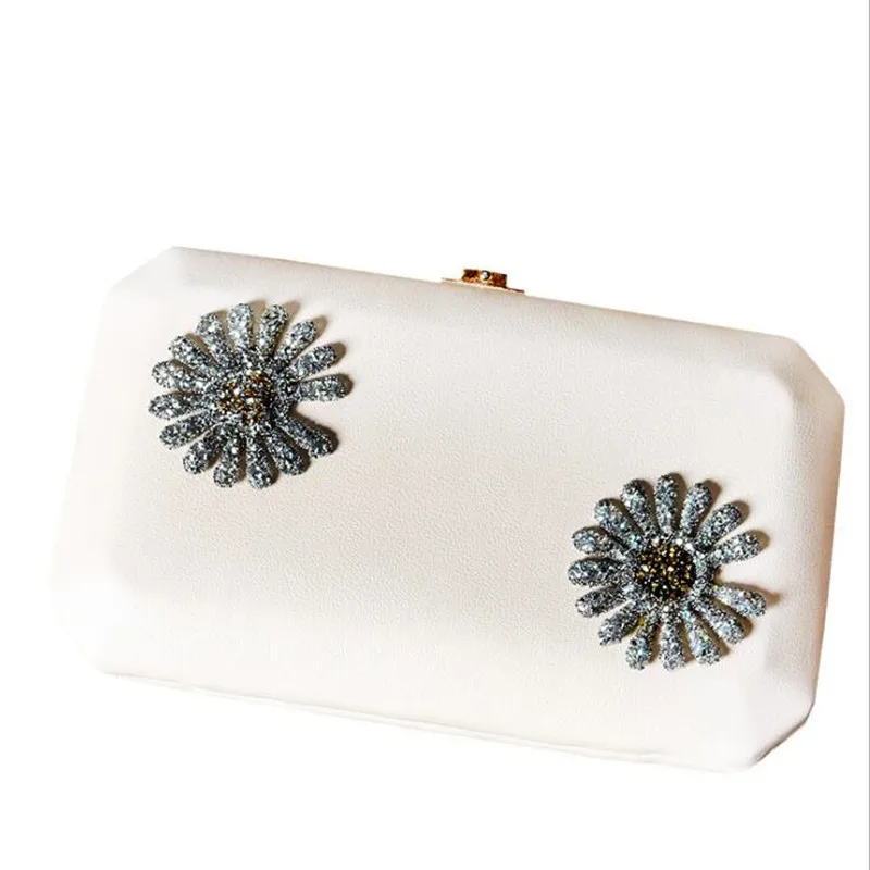 New Women Evening Clutch Bags Wedding Clutch Purse Flowers Banquet Wallets With chain Fashion Bags Drop Shipping
New Women Evening Clutch Bags Wedding Clutch Purse Flowers Banquet Wallets With chain Fashion Bags Drop Shipping