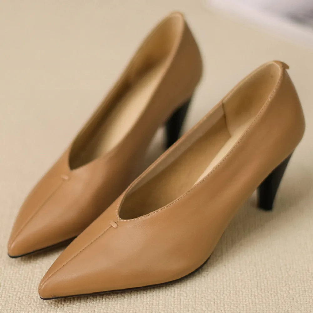 Women's genuine leather thin high heel pointed toe slip-on pumps elegant ladies OL style daily dress heels soft comfort shoes
Women's genuine leather thin high heel pointed toe slip-on pumps elegant ladies OL style daily dress heels soft comfort shoes