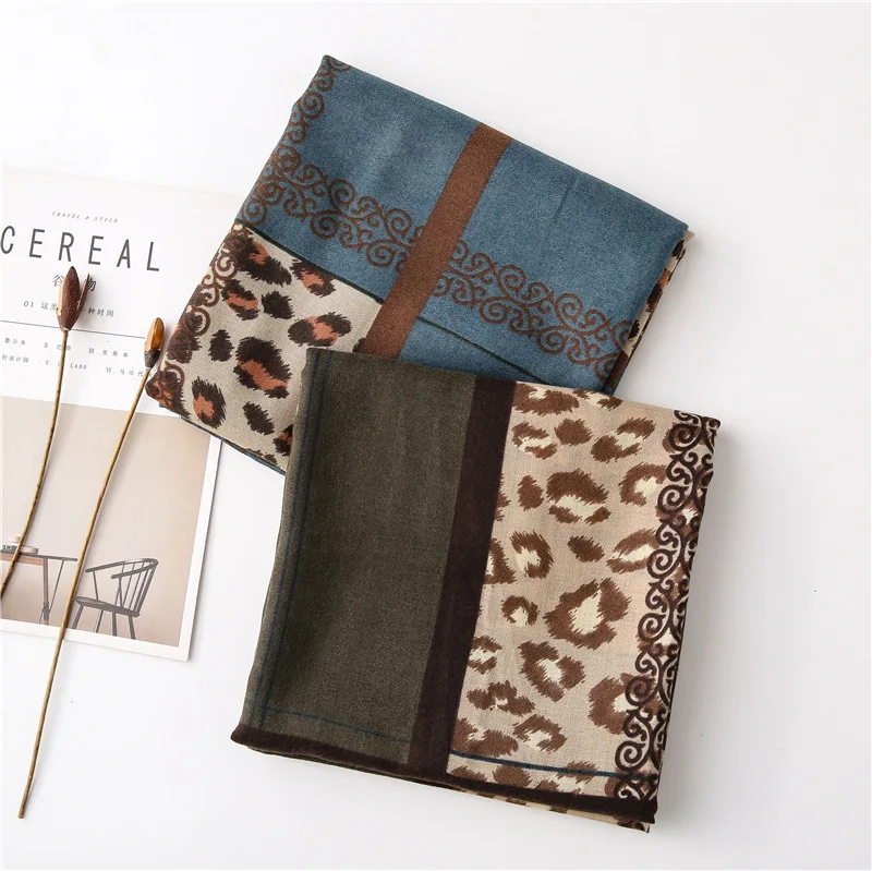 Luxury Brand 2020 Leopard Scarves Classic Color Matching Fashion Cotton Scarf Women Winter Version Wild Split Shawl Dual Use
Luxury Brand 2020 Leopard Scarves Classic Color Matching Fashion Cotton Scarf Women Winter Version Wild Split Shawl Dual Use