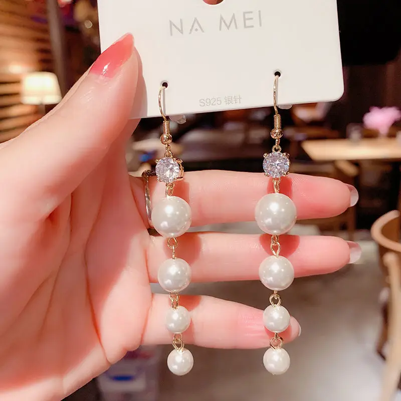 Women's Earrings Personality All-match Diamond Square Earrings Fashionable Femininity Ear Hook Net Red Earrings
Women's Earrings Personality All-match Diamond Square Earrings Fashionable Femininity Ear Hook Net Red Earrings