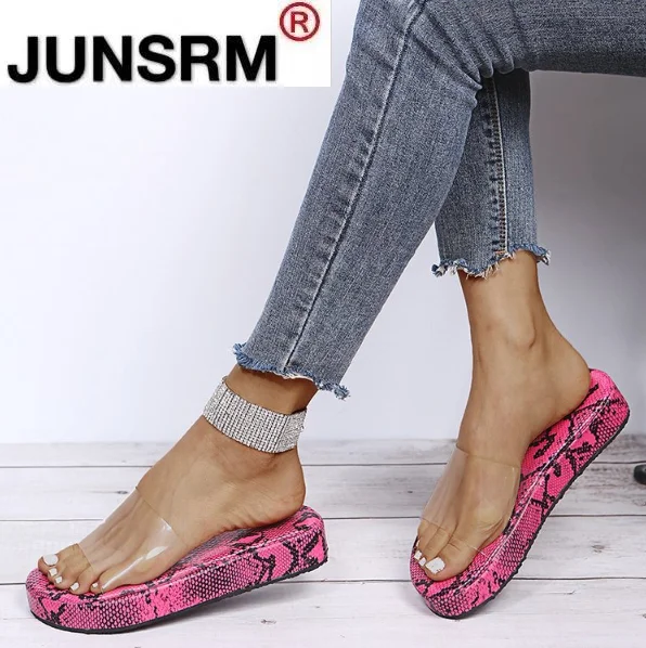 JUNSRM Sexy ladies flat slippers jelly slippers PVC transparent strap female open toe causal slippers outdoor ladies beach shoes
JUNSRM Sexy ladies flat slippers jelly slippers PVC transparent strap female open toe causal slippers outdoor ladies beach shoes