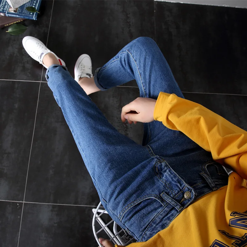 Small straight jeans women's loose high waist spring 2020 new Korean style all-around look thin 8:9 fashion leisure
Small straight jeans women's loose high waist spring 2020 new Korean style all-around look thin 8:9 fashion leisure