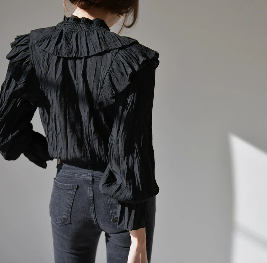 Elegant Female V-neck Pleated Ruffle tops blusa feminina Women Flare sleeve Office lady blouse shirt
Elegant Female V-neck Pleated Ruffle tops blusa feminina Women Flare sleeve Office lady blouse shirt