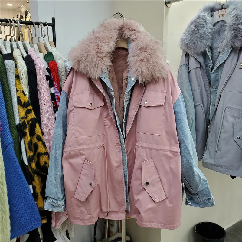 Winter 2021 Removable Faux Fox Fur Collar Patchwork Denim Parkas Women Warm Imitation Rabbit Fur Lining Loose Casual Jean Jacket
Winter 2021 Removable Faux Fox Fur Collar Patchwork Denim Parkas Women Warm Imitation Rabbit Fur Lining Loose Casual Jean Jacket