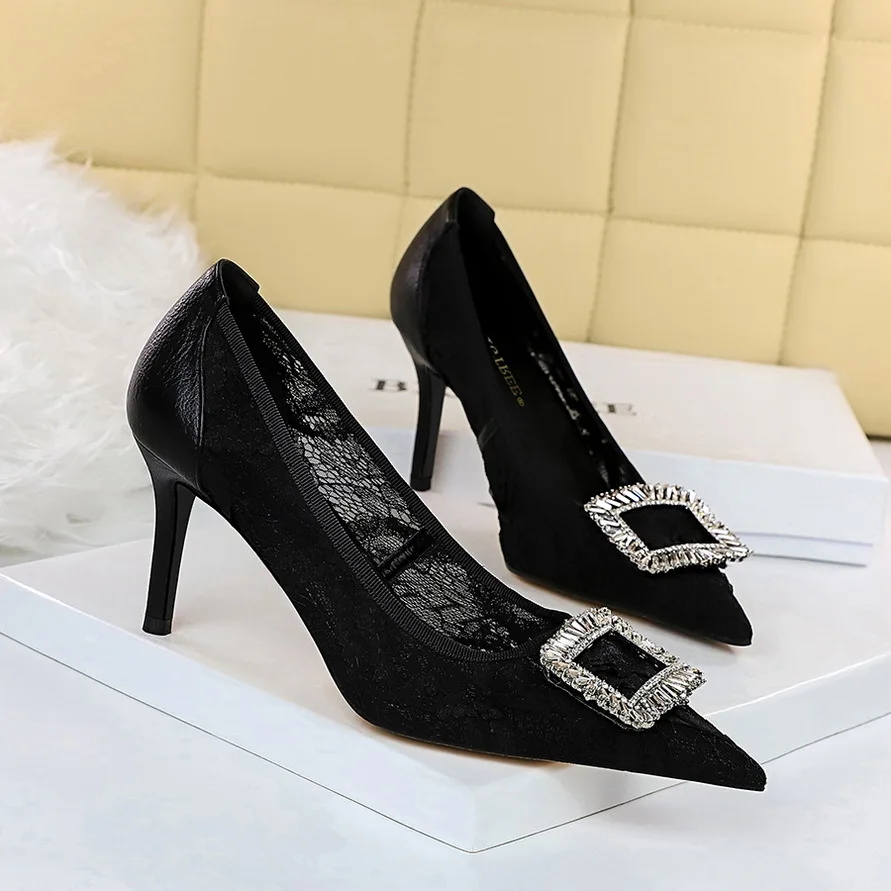 BIGTREE Shoes Rhinestone buckle Woman Pumps 2021 New High Heels Stiletto Lace Women Heels Sexy Party Shoes Female Heel Plus Size
BIGTREE Shoes Rhinestone buckle Woman Pumps 2021 New High Heels Stiletto Lace Women Heels Sexy Party Shoes Female Heel Plus Size