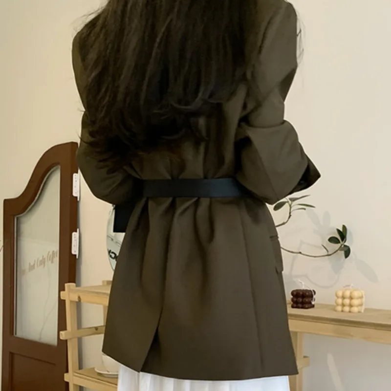 SHENGPALAE Fashion Casual Temperament Blazer Women Autumn 2021 New Notched Loose Long Sleeve Suit Jacket+Long Inner Dress 5E2941
SHENGPALAE Fashion Casual Temperament Blazer Women Autumn 2021 New Notched Loose Long Sleeve Suit Jacket+Long Inner Dress 5E2941