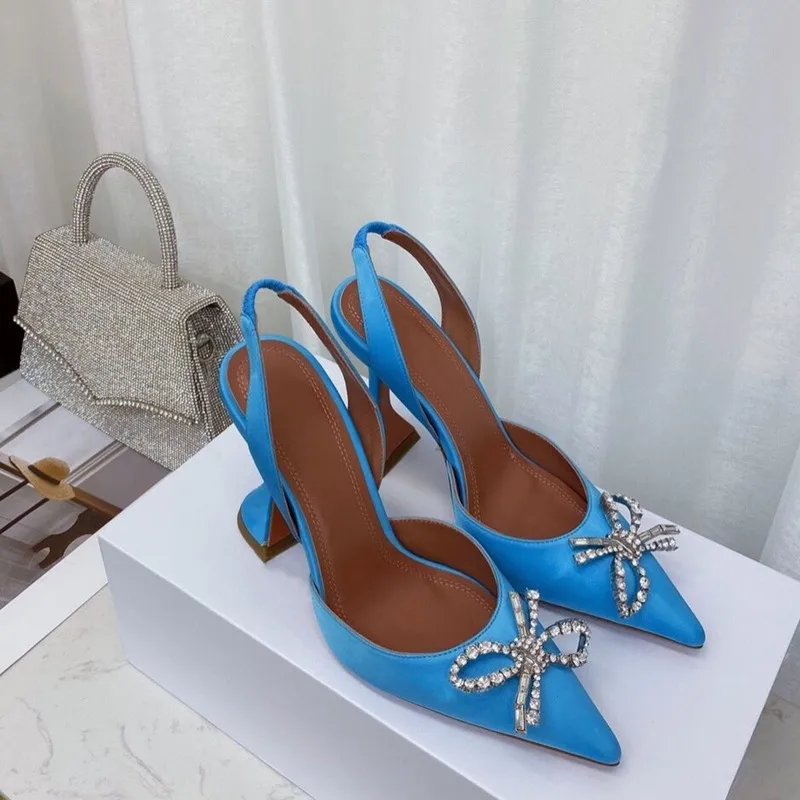 2022 summer European and American new high heels pointed toe Muller bow ladies sandals
2022 summer European and American new high heels pointed toe Muller bow ladies sandals