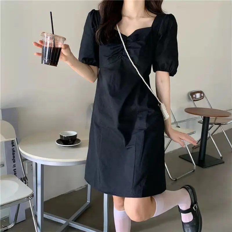 Женское облегающее платье-туника, летнее легкое однотонное платье с V-образным вырезом и пышными рукавами, тонкое винтажное платье в Корейс...
Женское облегающее платье-туника, летнее легкое однотонное платье с V-образным вырезом и пышными рукавами, тонкое винтажное платье в Корейс...