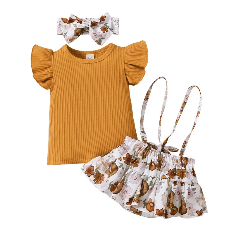 Baby Girls Three-piece Clothes Set Ginger Round Collar Tops, Suspender Trousers and Headdress
Baby Girls Three-piece Clothes Set Ginger Round Collar Tops, Suspender Trousers and Headdress