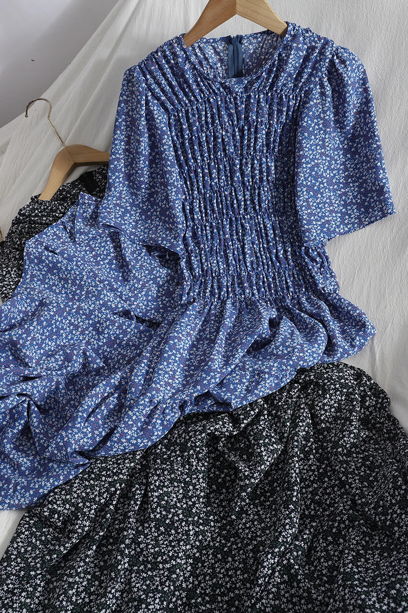 Waist folds O neck short-sleeved beach print dress Korean summer new Vintage floral dress was thinner ruffled long Dress women
Waist folds O neck short-sleeved beach print dress Korean summer new Vintage floral dress was thinner ruffled long Dress women