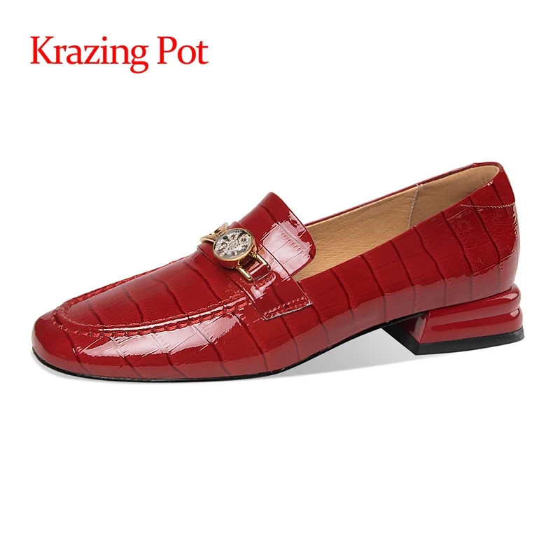 Krazing Pot 2021 patent leather round toe low heel gladiator rhinestone decoration young lady streetwear fashion women pumps L06
Krazing Pot 2021 patent leather round toe low heel gladiator rhinestone decoration young lady streetwear fashion women pumps L06