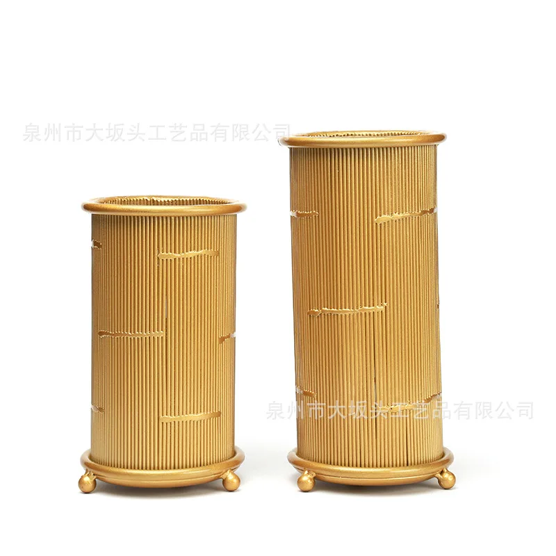 Modern Metal Hollow Vase Neo-Classical Model Room Living Room Dining Table Home Decoration Floral Flower Holder Ornament
Modern Metal Hollow Vase Neo-Classical Model Room Living Room Dining Table Home Decoration Floral Flower Holder Ornament