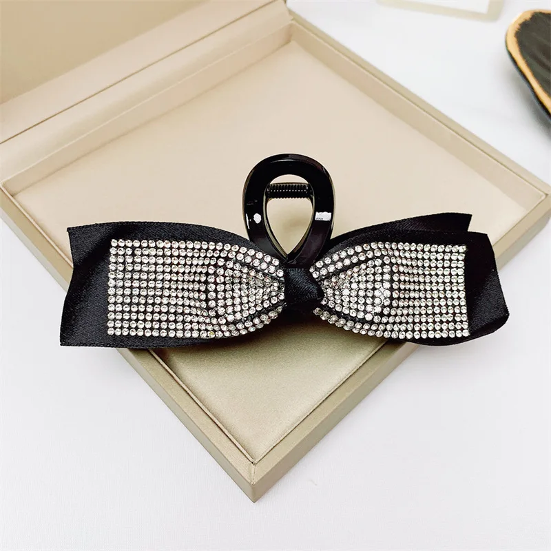 The new size bow shark web celebrity drills very catch clip to han edition hair accessories: clip cross-border wholesale
The new size bow shark web celebrity drills very catch clip to han edition hair accessories: clip cross-border wholesale