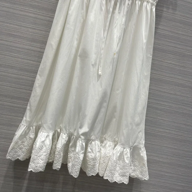 2021 Summer Women's Dress New Product Fresh Art Hollow Embroidery Lace Sleeveless Dress
2021 Summer Women's Dress New Product Fresh Art Hollow Embroidery Lace Sleeveless Dress