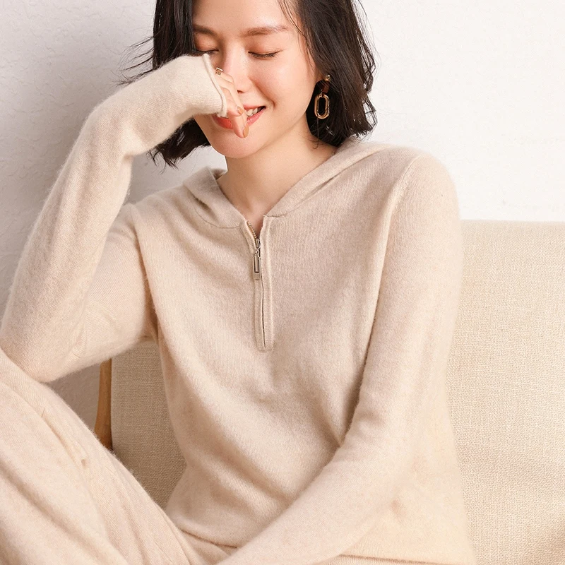 2020 new Spring Winter 100% Cashmere Sweater Women Sweaters Knitted Hooded Warm Lady's Grade Up Jumpers and Pullovers 
2020 new Spring Winter 100% Cashmere Sweater Women Sweaters Knitted Hooded Warm Lady's Grade Up Jumpers and Pullovers