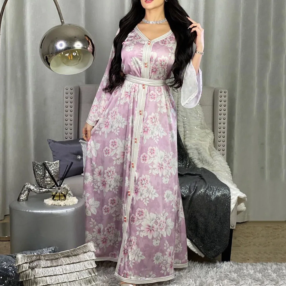 Middle East Muslim 2021 Summer New Fashion Printing Floral Long Women's Dress Webbing Splicing V-neck Long Sleeve High Waist
Middle East Muslim 2021 Summer New Fashion Printing Floral Long Women's Dress Webbing Splicing V-neck Long Sleeve High Waist
