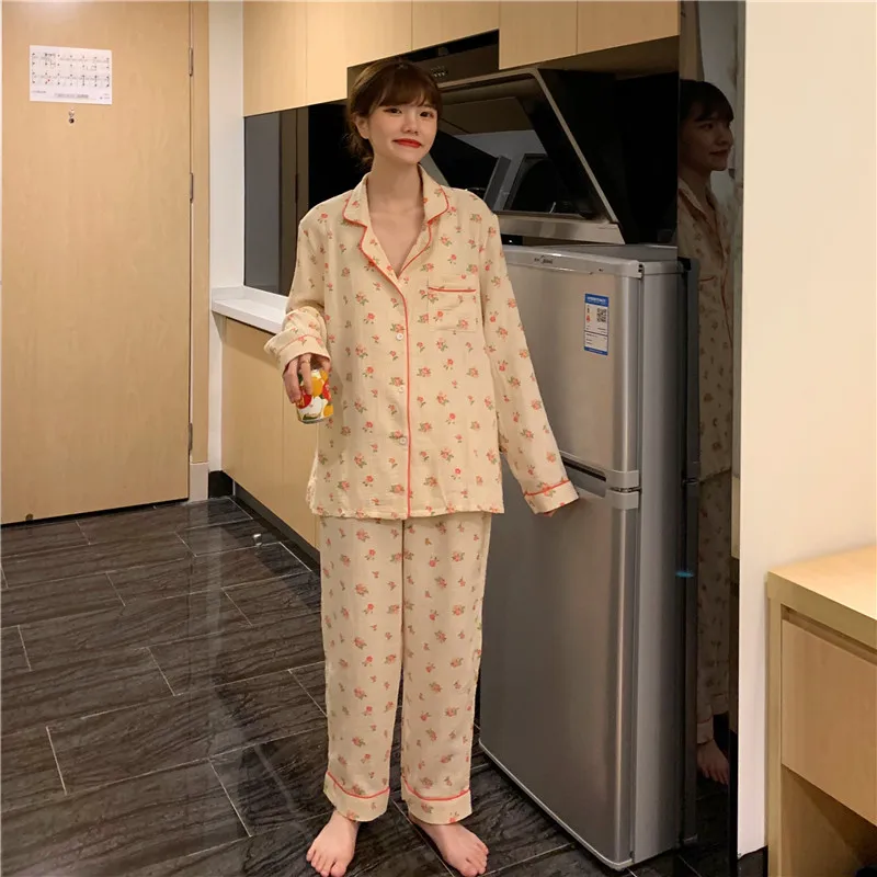 women crepe pajamas set women home wear comfortable soft cotton floral print home clothes shirts pants sleepwear autumn
women crepe pajamas set women home wear comfortable soft cotton floral print home clothes shirts pants sleepwear autumn