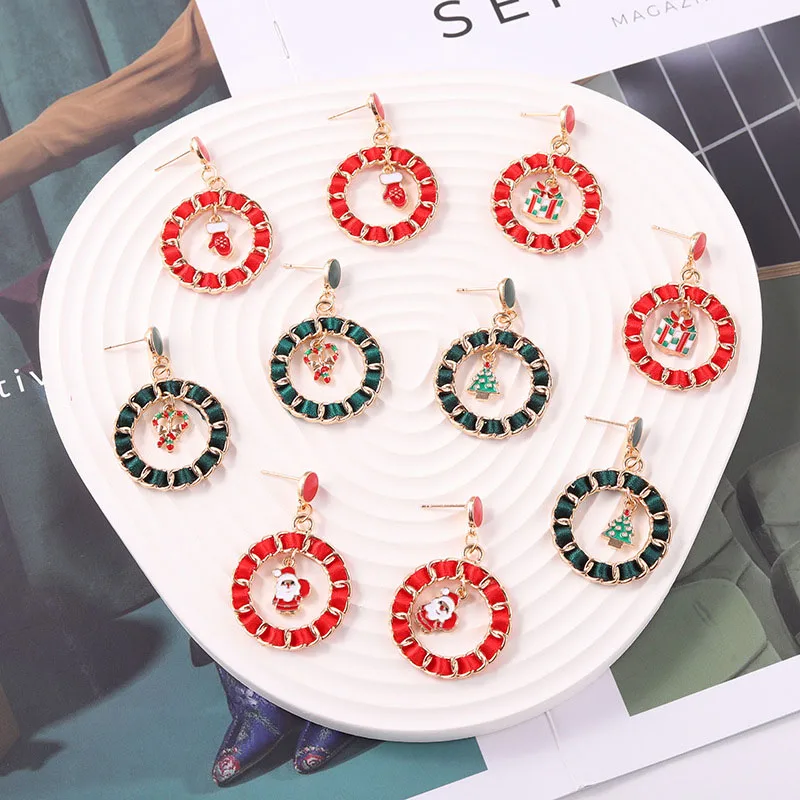 Christmas Circle Round Garland Pendant Earrings Piercing Ear Hook Earring Jewelry for Women Christmas Tree Fashion Earrings Cute
Christmas Circle Round Garland Pendant Earrings Piercing Ear Hook Earring Jewelry for Women Christmas Tree Fashion Earrings Cute