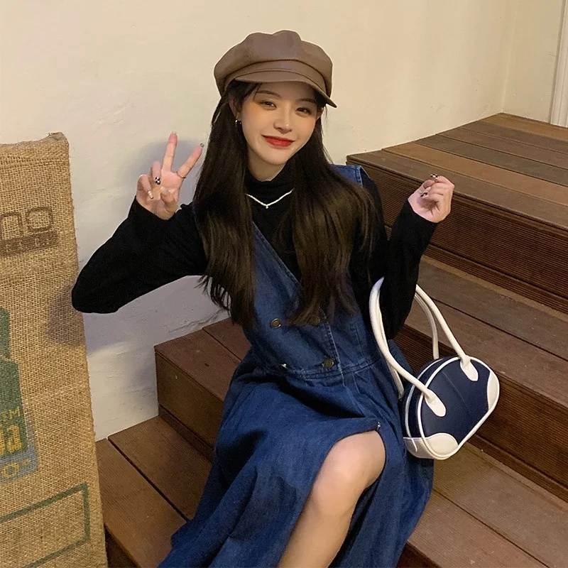 Женское джинсовое платье-майка свободного покроя на осень и зиму 
Женское джинсовое платье-майка свободного покроя на осень и зиму