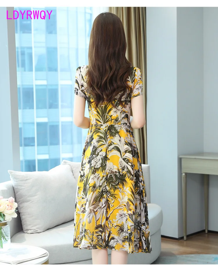 LDYRWQY style Korean fashion temperament slim printed round neck chiffon dress Polyester Office Lady 2021
LDYRWQY style Korean fashion temperament slim printed round neck chiffon dress Polyester Office Lady 2021