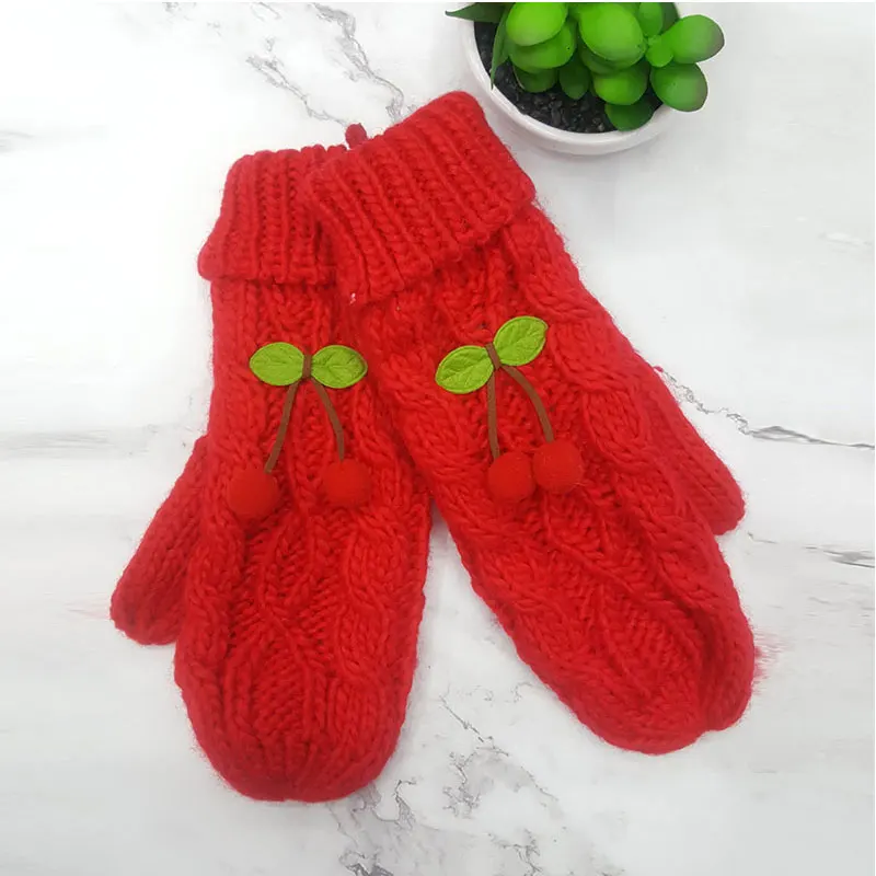 Solid Hand Warmer Full Finger Mittens Cherry Knitted Gloves Soft Thick Warm Outdoor Windproof Gloves Halter Hanging Neck
Solid Hand Warmer Full Finger Mittens Cherry Knitted Gloves Soft Thick Warm Outdoor Windproof Gloves Halter Hanging Neck