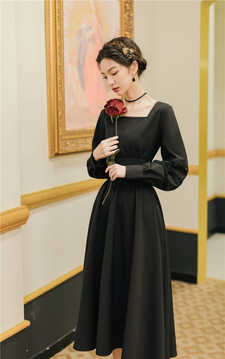 French Retro Dresses for Women 2021 Red Square Collar High Waist Tied Dress Hollow Stitching Long Sleeve Graceful Formal Dress 
French Retro Dresses for Women 2021 Red Square Collar High Waist Tied Dress Hollow Stitching Long Sleeve Graceful Formal Dress