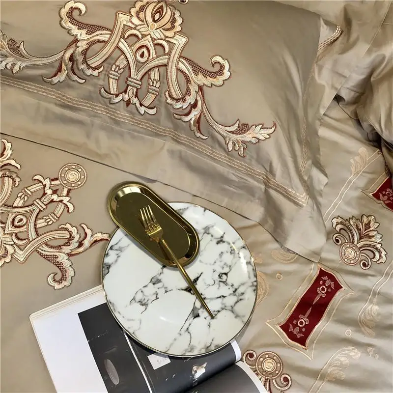 Luxury Embroidery Brown Bed Set Queen/King Size Bedding Set Egyptian cotton Duvet cover Bed sheet set Fitted sheet parure de lit 
Luxury Embroidery Brown Bed Set Queen/King Size Bedding Set Egyptian cotton Duvet cover Bed sheet set Fitted sheet parure de lit
