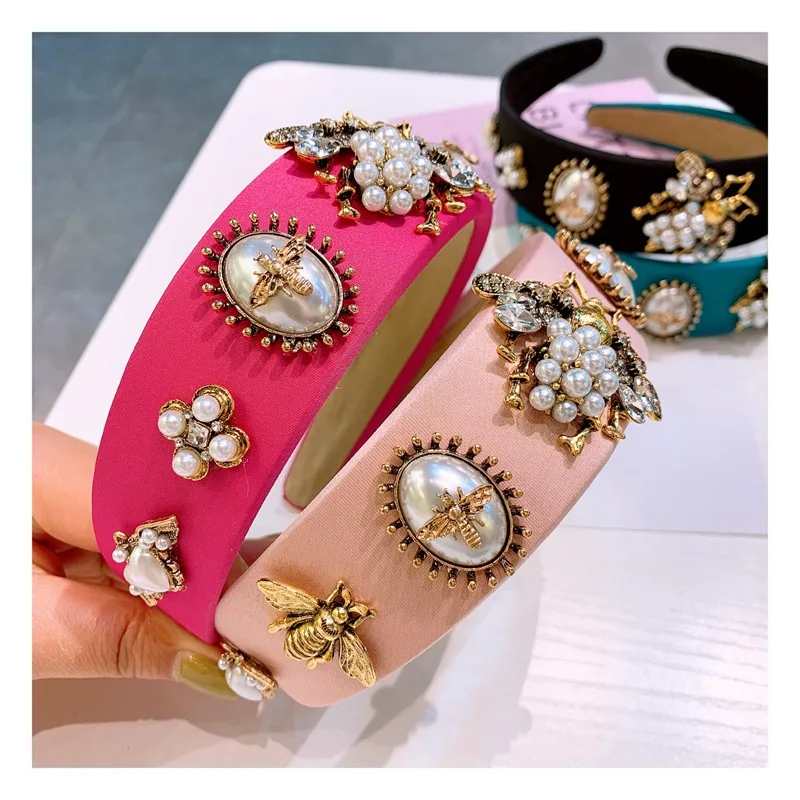 Luxury Pearl Bee Wide Headband Hair Hoops New Vintage Baroque Colored Rhinestone Alloy Bee Hair Accessories Headband Wholesale
Luxury Pearl Bee Wide Headband Hair Hoops New Vintage Baroque Colored Rhinestone Alloy Bee Hair Accessories Headband Wholesale