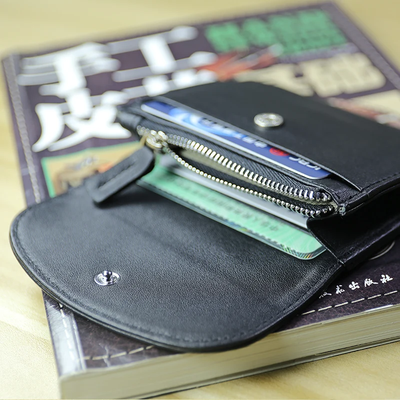Leather mini wallet Men's and women's leather small card case soft wallet Coin purse business card case coin case
Leather mini wallet Men's and women's leather small card case soft wallet Coin purse business card case coin case