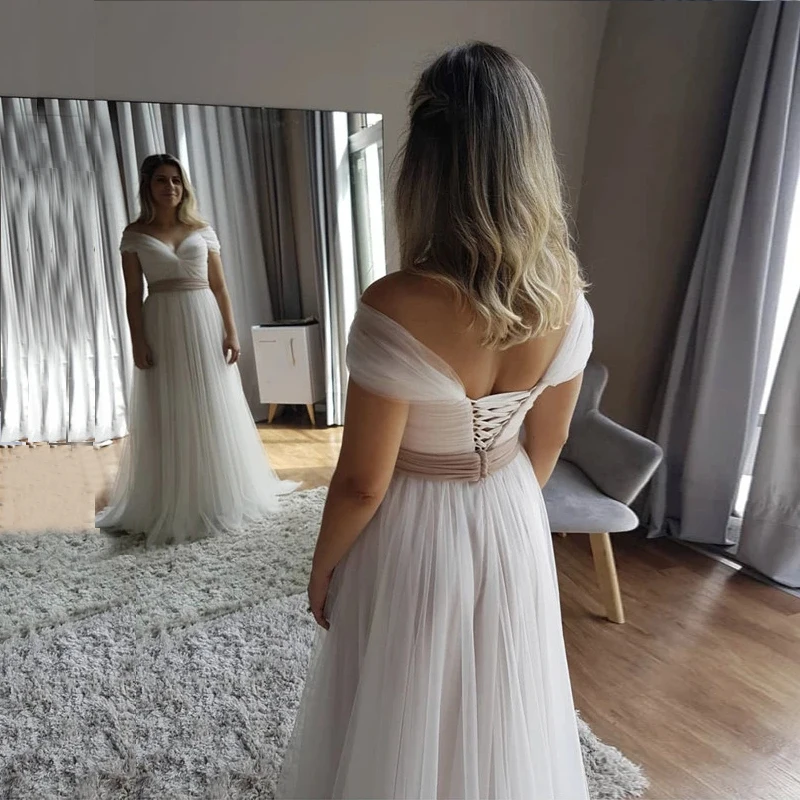 Elegant Sexy A Line Garden Wedding Dresses Off The Shoulder Sleeveless Soft Tulle Wedding Gowns Formal Lace-up Bride Dress
Elegant Sexy A Line Garden Wedding Dresses Off The Shoulder Sleeveless Soft Tulle Wedding Gowns Formal Lace-up Bride Dress