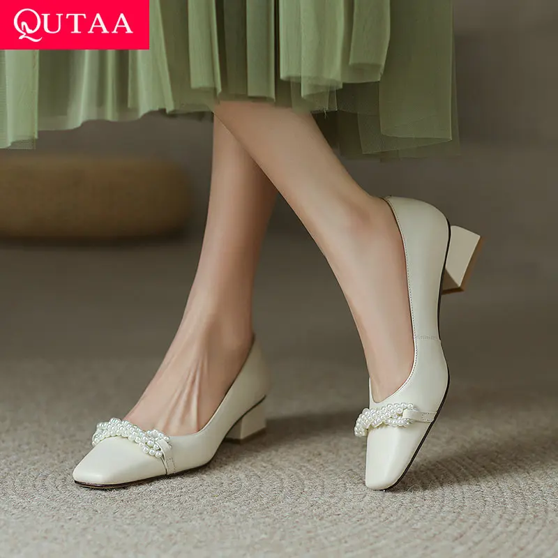 QUTAA 2022 Square Med Heel Genuine Leather Women Shoes String Bead Square Toe Spring Summer Female Pumps Size 34-40
QUTAA 2022 Square Med Heel Genuine Leather Women Shoes String Bead Square Toe Spring Summer Female Pumps Size 34-40