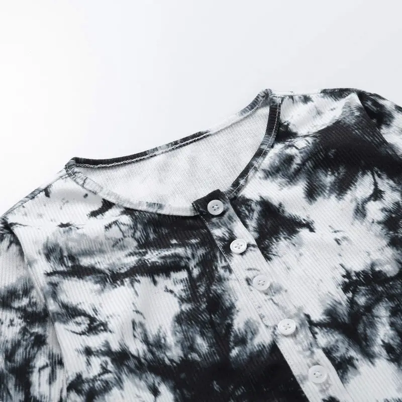 Sexy tie-dye fashion T-shirt women autumn sweet outer wear slim long-sleeved button temperament top
Sexy tie-dye fashion T-shirt women autumn sweet outer wear slim long-sleeved button temperament top