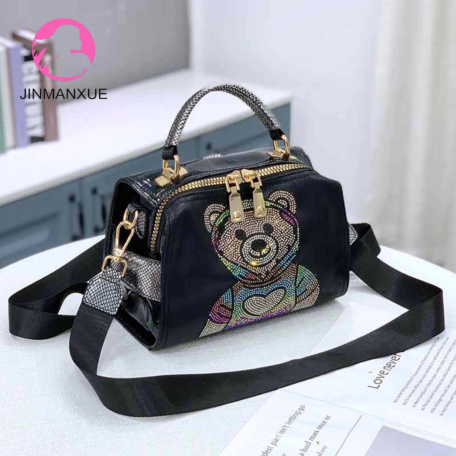 Casual Bear Bag Fashion Niche Hot Diamond Cute Women's Shoulder Bag Three-purpose Messenger Bag High-end Small Backpack Purses
Casual Bear Bag Fashion Niche Hot Diamond Cute Women's Shoulder Bag Three-purpose Messenger Bag High-end Small Backpack Purses