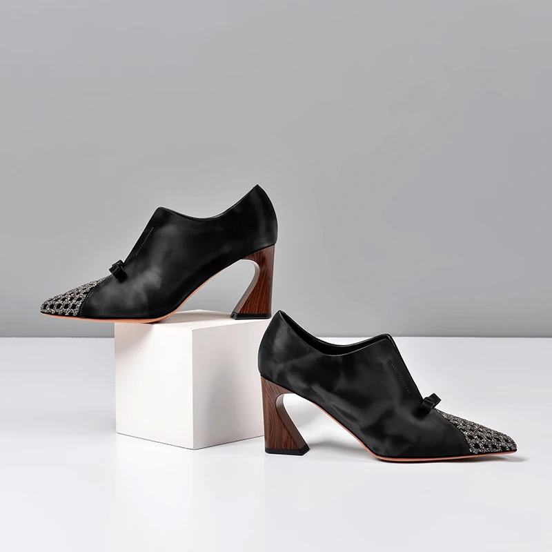 ISNOM Pointed Toe Pumps Sexy Lace Upper Suede Patchwork Women High Heels 2020 Vintage Hoof Heels Wood Pumps Crystal
ISNOM Pointed Toe Pumps Sexy Lace Upper Suede Patchwork Women High Heels 2020 Vintage Hoof Heels Wood Pumps Crystal