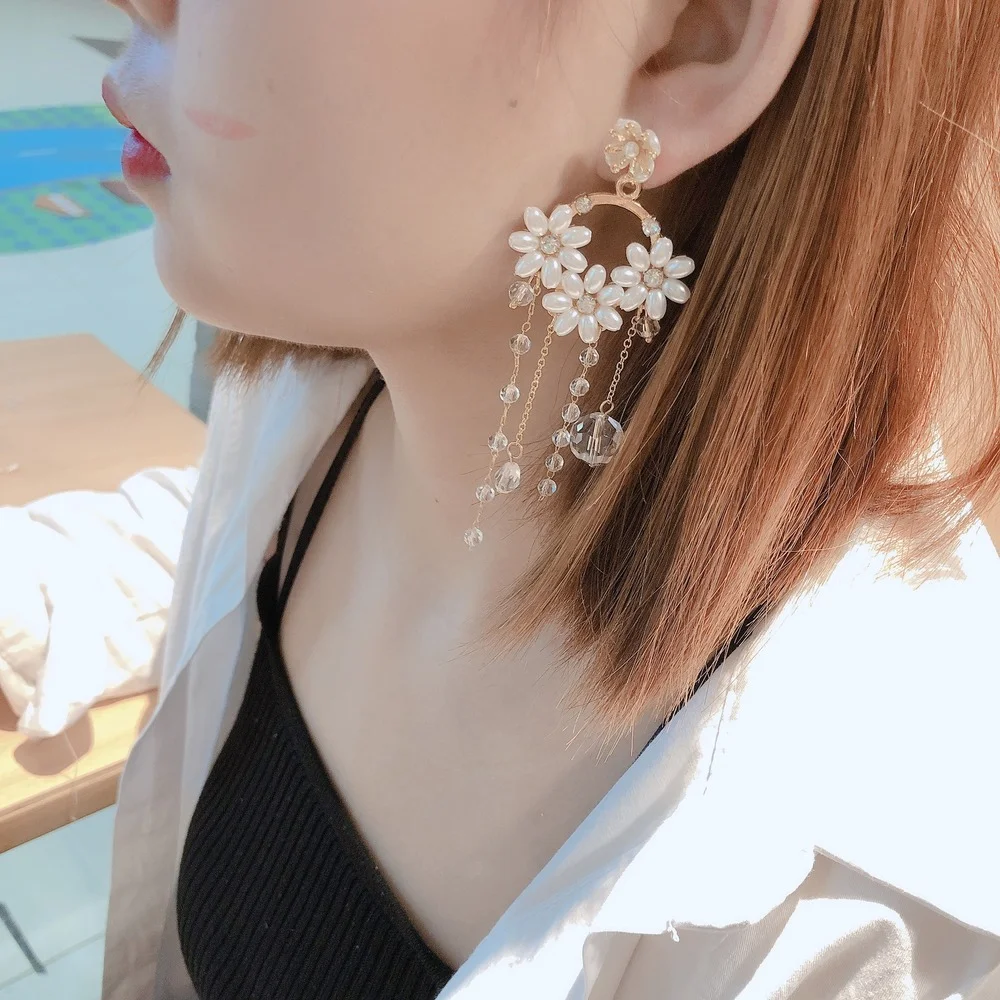 Korean Vintage Elegant Flower Tassel Crystal Dangle Earrings For Women Girls Party Pendientes Jewelry Gifts
Korean Vintage Elegant Flower Tassel Crystal Dangle Earrings For Women Girls Party Pendientes Jewelry Gifts