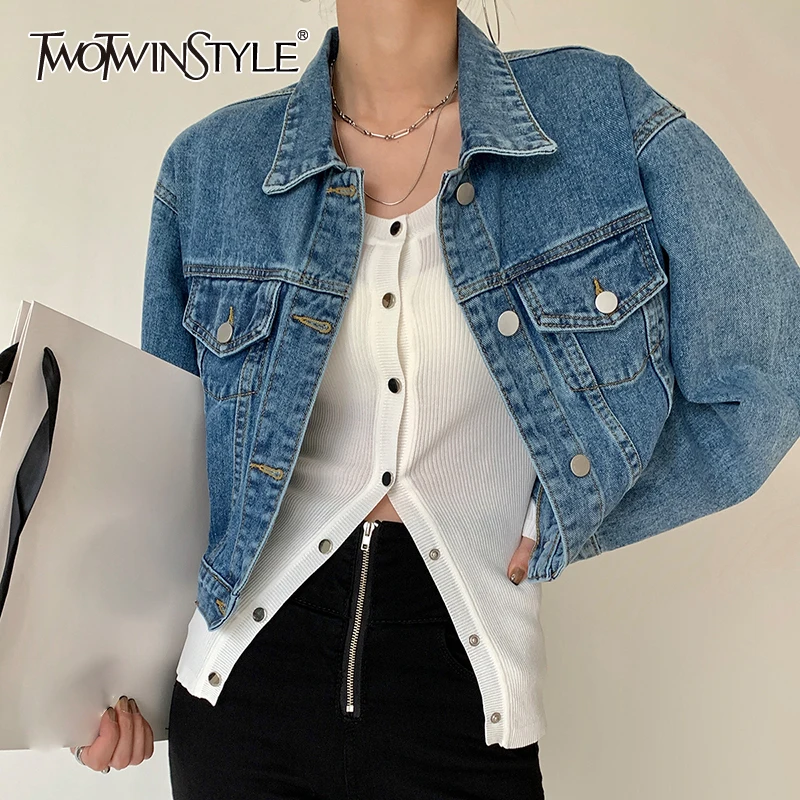TWOTWINSTYLE Solid Color Denim Coats For Female Lapel Collar Long Sleeve High Waist Loose Women's Casual Coat Fashion New 
TWOTWINSTYLE Solid Color Denim Coats For Female Lapel Collar Long Sleeve High Waist Loose Women's Casual Coat Fashion New