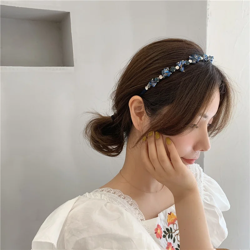 French Style Elegant Crystal Rhinestone Hair Bands 2021 New Trendy Hair Clips Temperament Hair Accessories for Women Girls
French Style Elegant Crystal Rhinestone Hair Bands 2021 New Trendy Hair Clips Temperament Hair Accessories for Women Girls