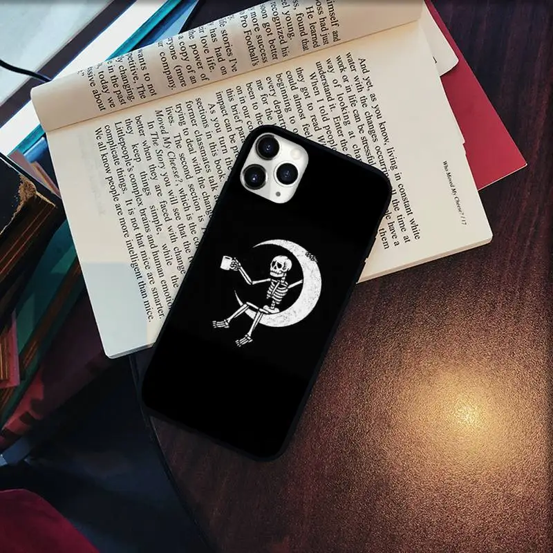 Horror skull art design interesting Phone Cases for iPhone 11 12 pro XS MAX 8 7 6 6S Plus X 5S SE 2020 XR Soft silicone
Horror skull art design interesting Phone Cases for iPhone 11 12 pro XS MAX 8 7 6 6S Plus X 5S SE 2020 XR Soft silicone