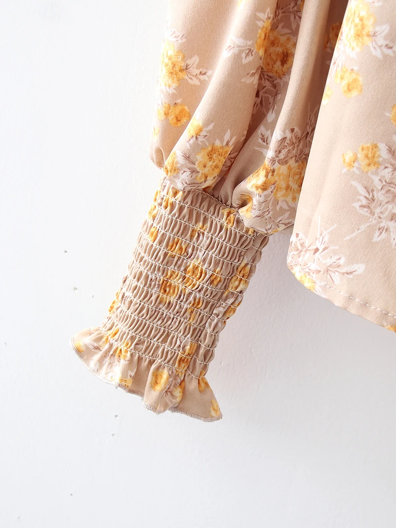 Spring and Autumn Women's New Long Sleeve V-neck Shirt Flower Printed Blouse Sweet and Elegant Top
Spring and Autumn Women's New Long Sleeve V-neck Shirt Flower Printed Blouse Sweet and Elegant Top