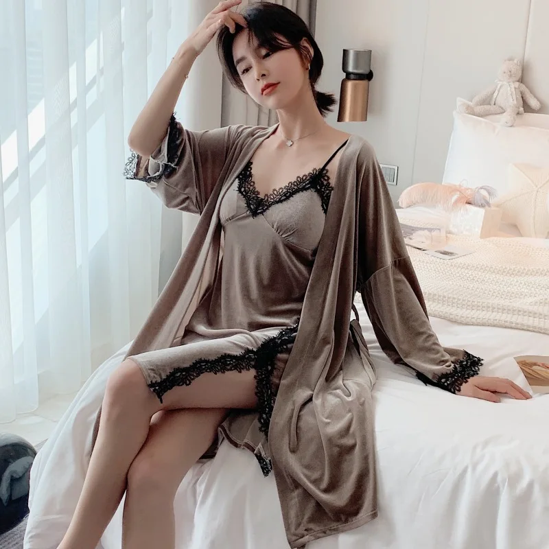 Women Velour Kimono Robe Sets Sexy Black Lace Bathrobe Bride Dressing Gown Sleepwear Sexy Nightgown Autumn 2PCS Home Clothes
Women Velour Kimono Robe Sets Sexy Black Lace Bathrobe Bride Dressing Gown Sleepwear Sexy Nightgown Autumn 2PCS Home Clothes