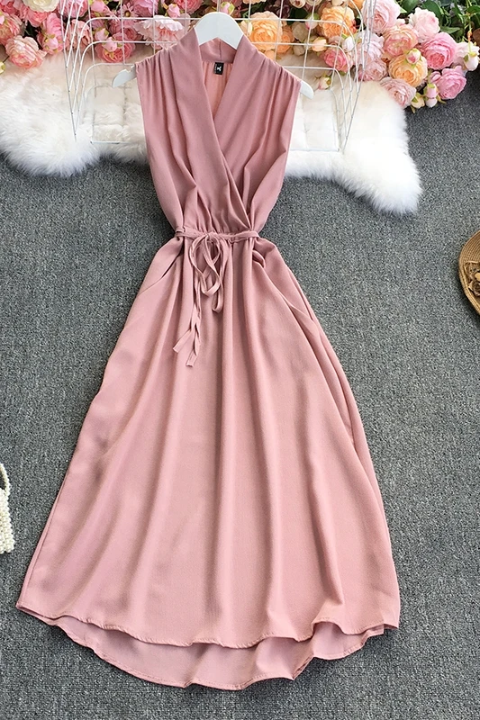 2021 New Summer Temperament V-neck sleeveless Dress high waist pleated lace up waist solid mid-length A-line Dress
2021 New Summer Temperament V-neck sleeveless Dress high waist pleated lace up waist solid mid-length A-line Dress
