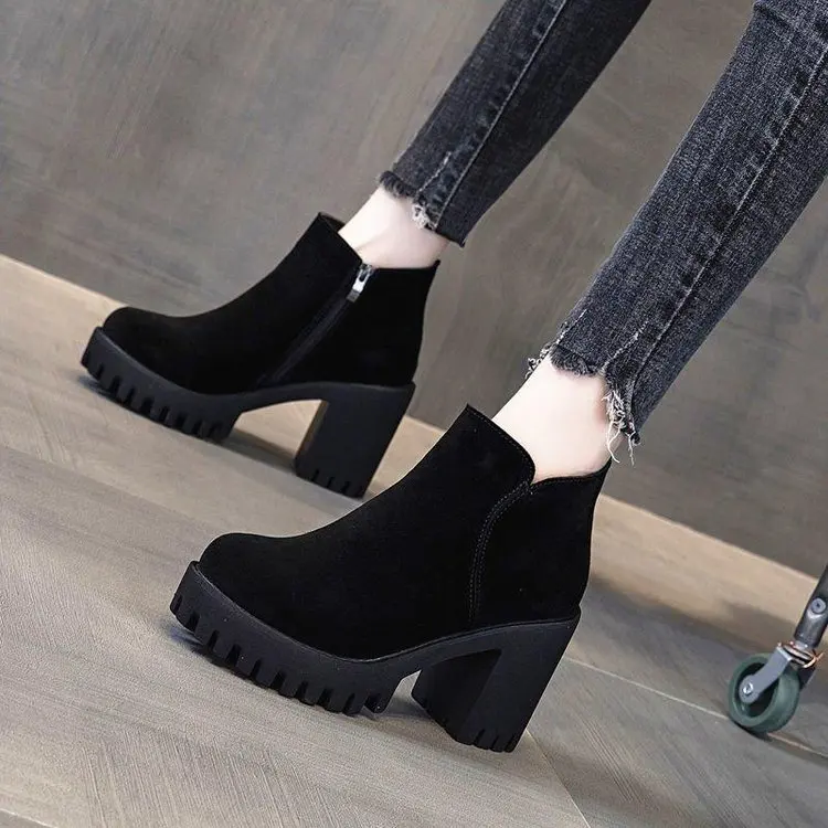 Fashion Black Ankle Boots For Women Thick Heels Spring Autumn Flock Platform Shoes High Heels Black Zipper Ladies Boots
Fashion Black Ankle Boots For Women Thick Heels Spring Autumn Flock Platform Shoes High Heels Black Zipper Ladies Boots