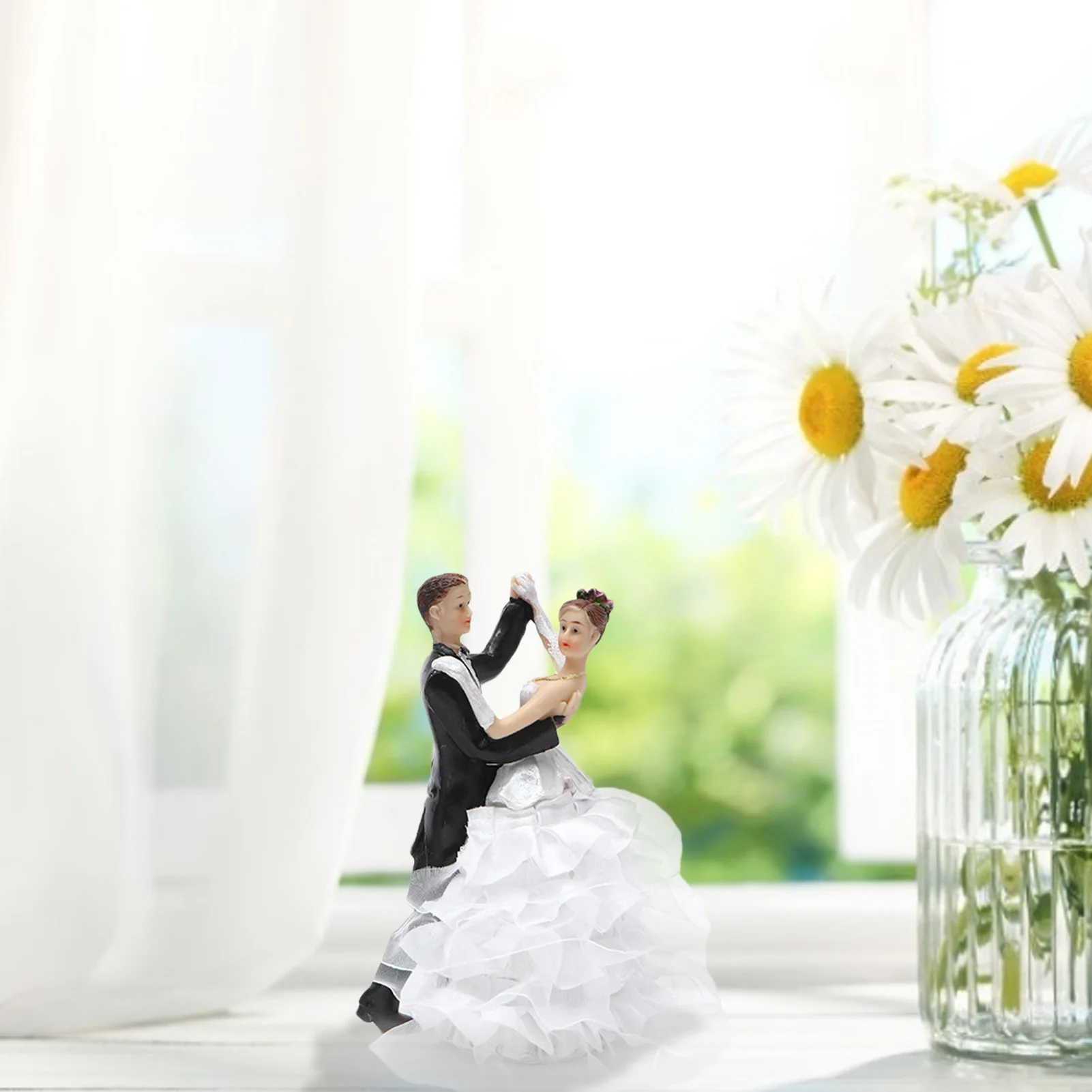 Wedding Characters Resin Crafts Wedding Cake Decoration Dolls Wedding Romantic Couple Dolls Festival Supplies
Wedding Characters Resin Crafts Wedding Cake Decoration Dolls Wedding Romantic Couple Dolls Festival Supplies