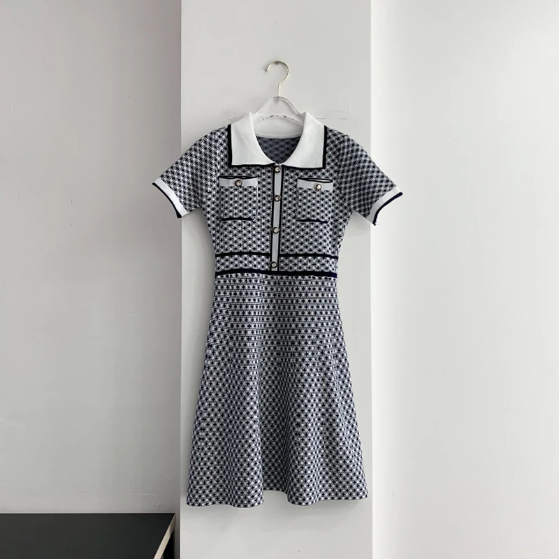 Chic Korean Knitted Dress Women Vintage Summer Short Sleeve Mini Dresses Slim Elegant Sweater dress vestidos
Chic Korean Knitted Dress Women Vintage Summer Short Sleeve Mini Dresses Slim Elegant Sweater dress vestidos
