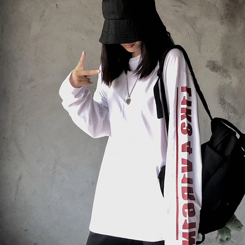 Autumn Oversized Letter Print Women T-Shirt Long Sleeve Loose Punk Japanese T Shirts Pullover Top Harajuku Street Tees Y2k
Autumn Oversized Letter Print Women T-Shirt Long Sleeve Loose Punk Japanese T Shirts Pullover Top Harajuku Street Tees Y2k