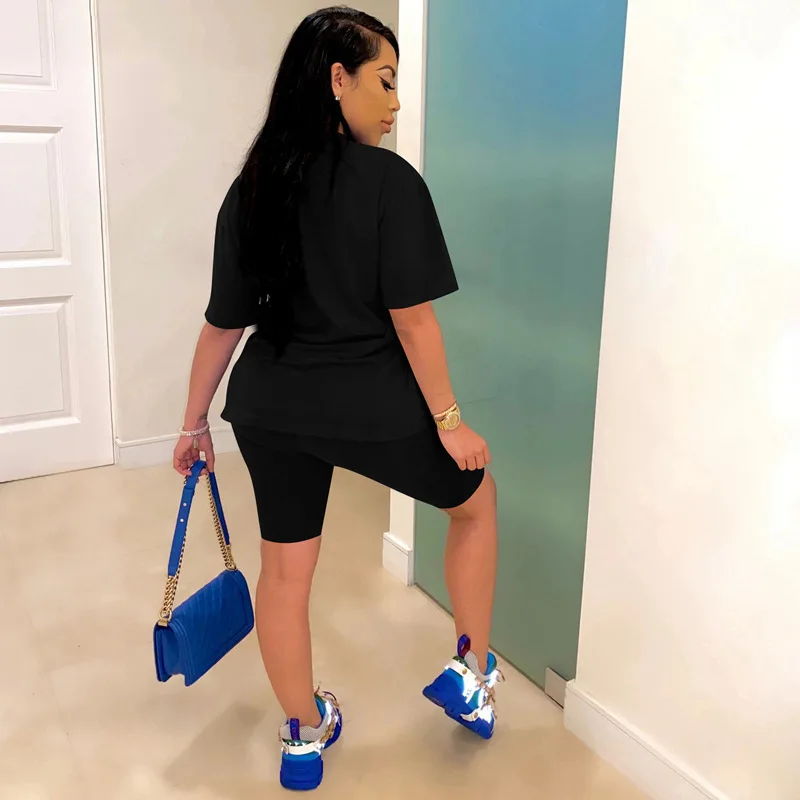 2020 Summer Two Piece Set Letter Women Clothes Short Sleeve Crew Neck T-shirt Tight-fitting Shorts Simple Style Tracksuit Outfit
2020 Summer Two Piece Set Letter Women Clothes Short Sleeve Crew Neck T-shirt Tight-fitting Shorts Simple Style Tracksuit Outfit